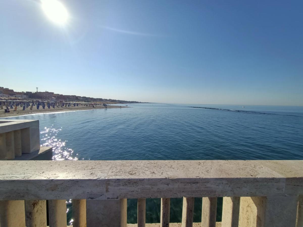 Come A Casa Pretty Apartment Lido di Ostia Bagian luar foto